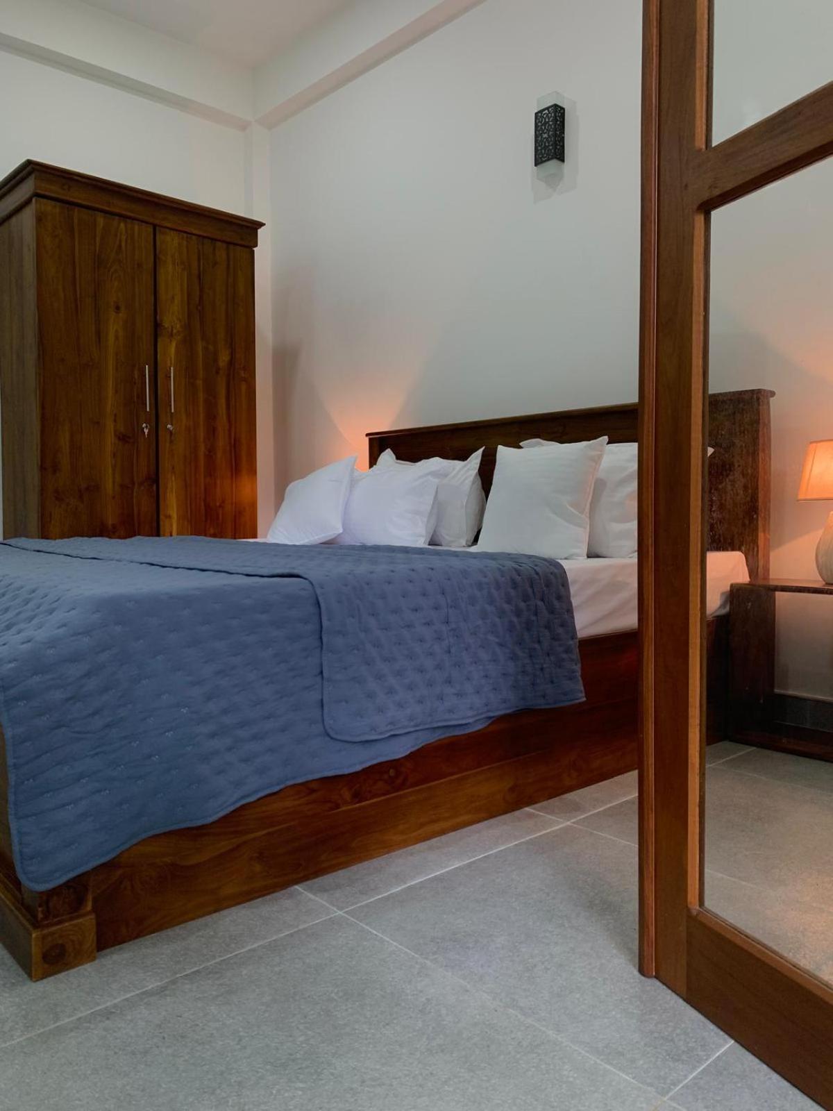 Kotugoda Sebastian Transit Villa With Free Shuttle Service To Airport מראה חיצוני תמונה