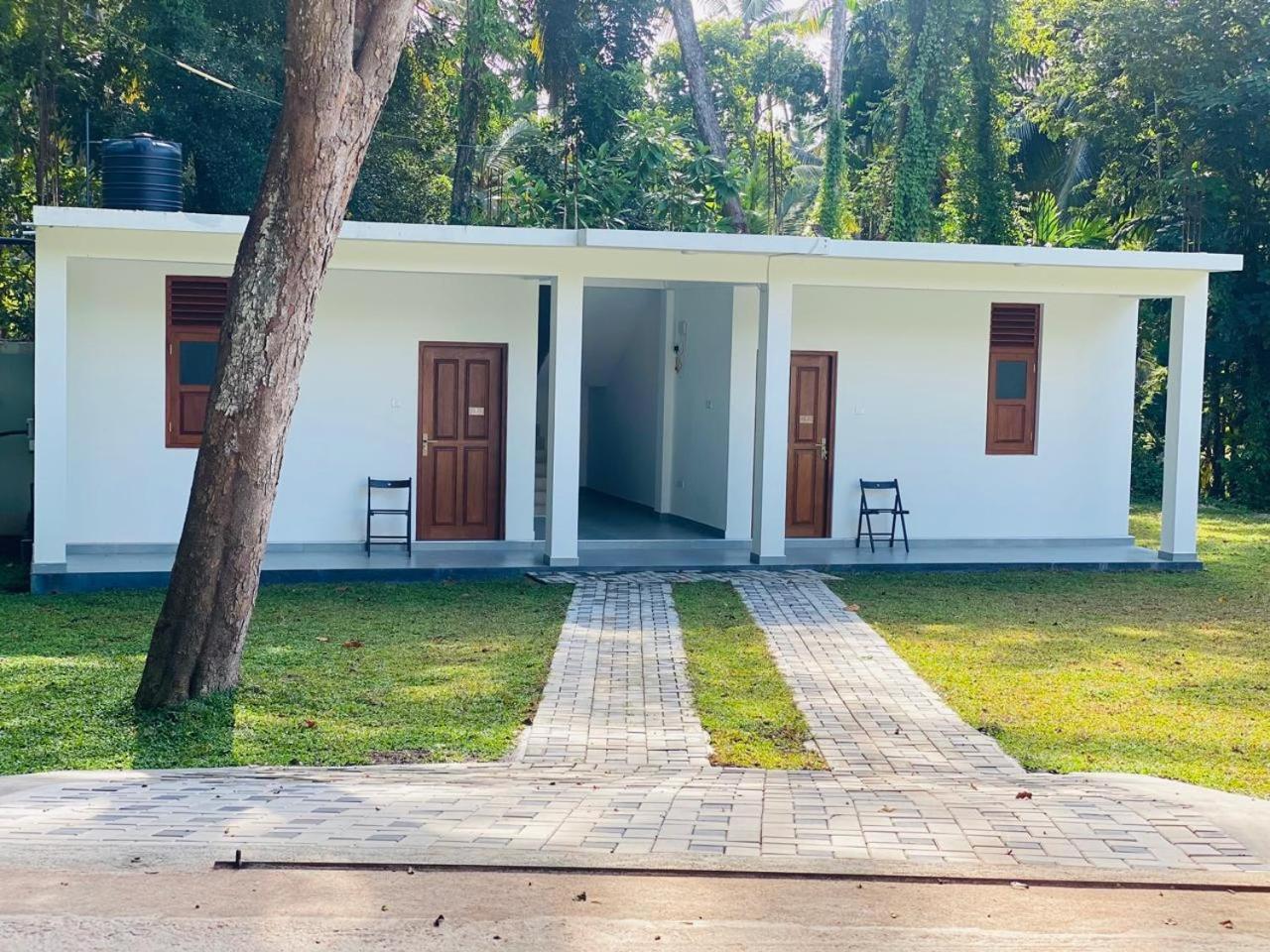 Kotugoda Sebastian Transit Villa With Free Shuttle Service To Airport מראה חיצוני תמונה